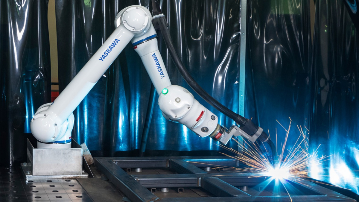 Industrial automation without the mega factory: How mid-sized manufacturers are scaling smarter